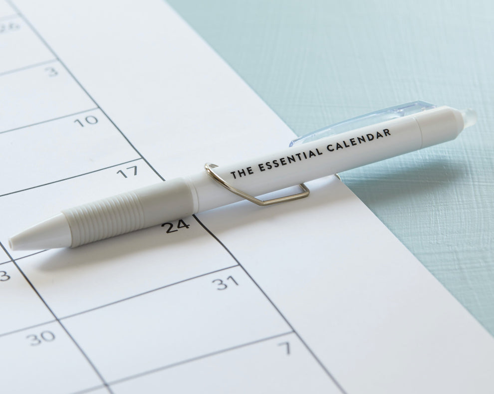 Accessory Bundle Deluxe The Essential Calendar